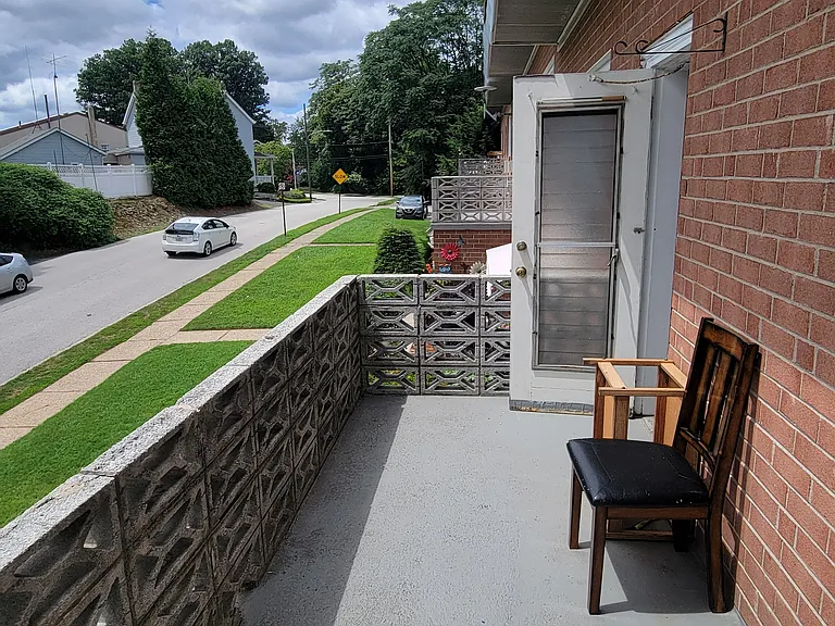 373 Shady Ln #2 — Photo 3