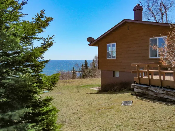 7168 Bayview Dr, Tofte, MN 55615