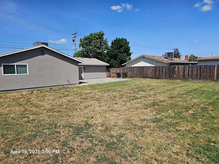 2035 E Kern Ave — Photo 12
