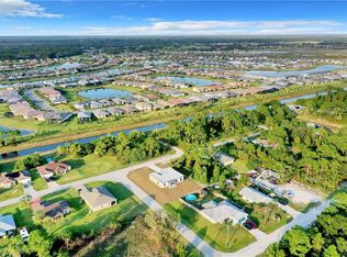 522 Alabaster St, Lehigh Acres, FL 33972