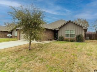 19441 King Ranch Dr, Flint, TX 75762
