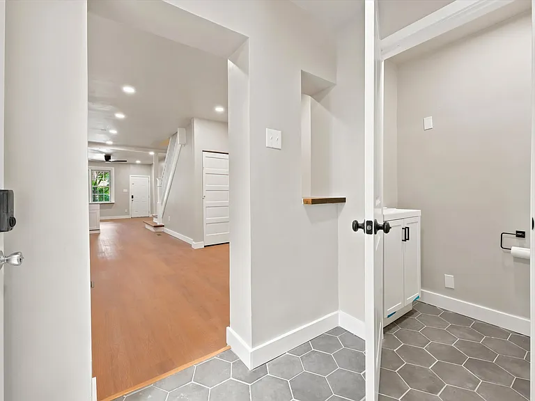 4795 Silverwood St — Photo 13