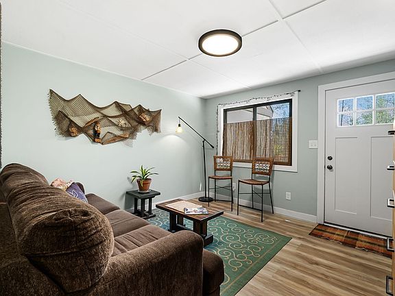 5th image of 140 Snowgoose Ln #3