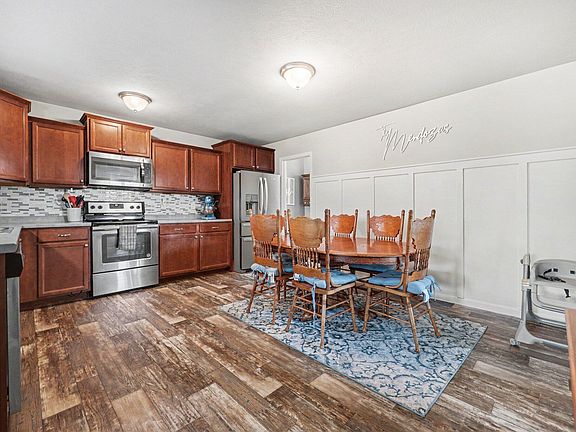 5th image of 11157 Meadow Wood Cir