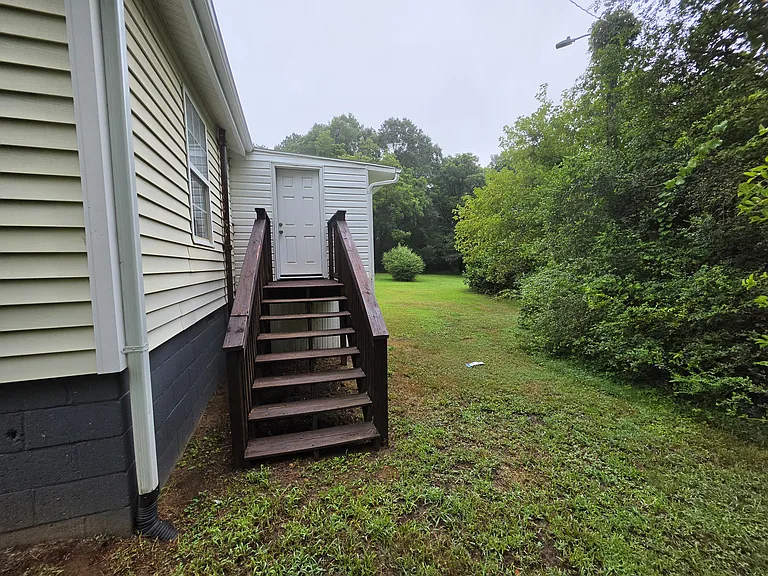 1102 E Georgia Rd — Photo 27