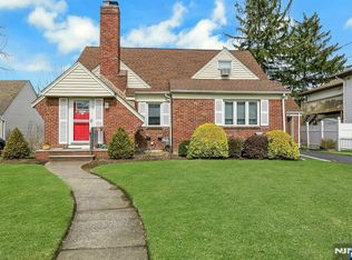 14-05 Plymouth Dr, Fair Lawn, NJ 07410