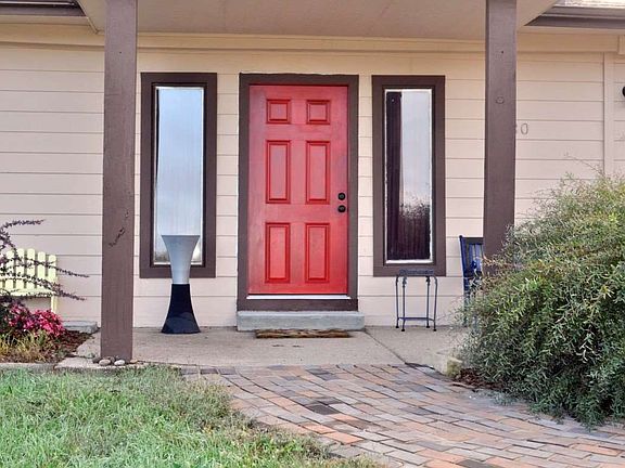 3rd image of 4330 N Linden Dr