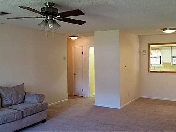 3rd image of 4224 Grove Ct
