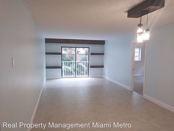 3rd image of 2939 Indian Creek Dr APT 301