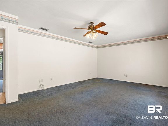 2nd image of 8070 Oak Hill Dr