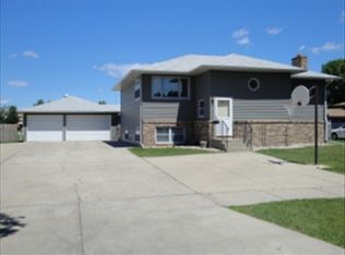 1901 23rd Ave S, Fargo, ND 58103