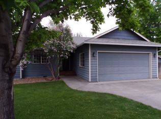 2735 NW 15th St, Redmond, OR 97756