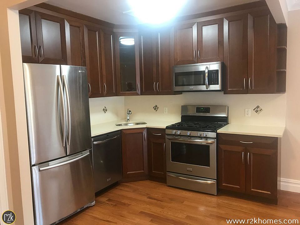 1st image of 2116 31st Ave APT 2B