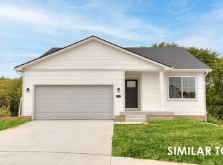 4291 Grover Woods Ln, Des Moines, IA 50317