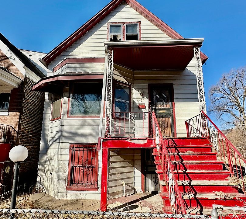 1st image of 8122 S Escanaba Ave