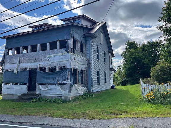 5th image of 294 North Pleasant Street
