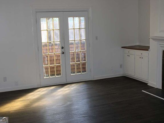 5th image of 146 Rue Fontaine