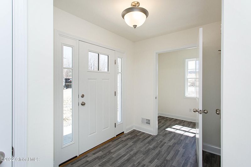 2nd image of 35 Arcadia Court