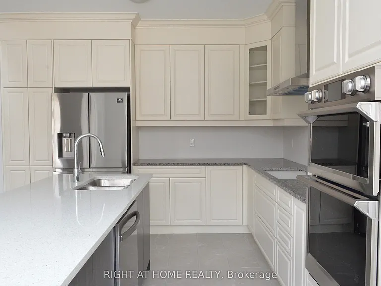 65 Jazzberry Rd #2 — Photo 8
