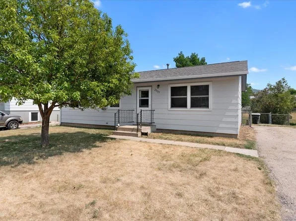 2009 Colorado Dr, Sturgis, SD 57785