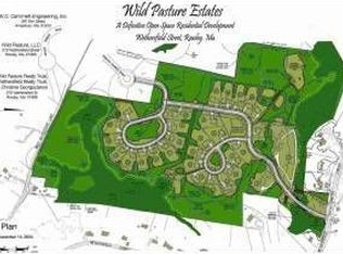 27 Arrowhead Cir, Rowley, MA 01969