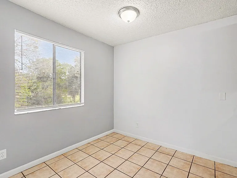 2181 Agora Cir SE — Photo 8