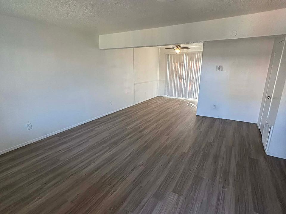 1st image of 4300 N Barnes Ave #220