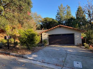 2244 Sycamore Ave, Santa Rosa, CA 95404