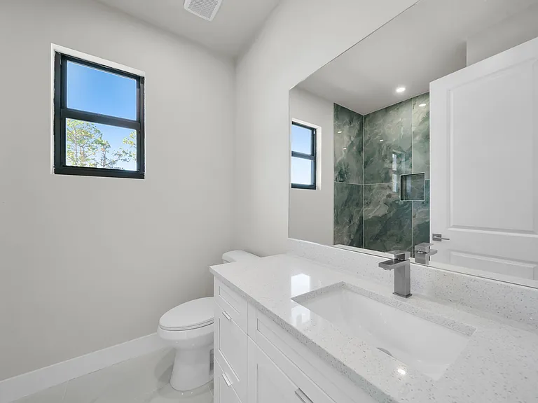 2913 14th St W — Photo 26
