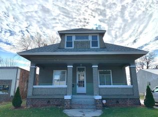 2210 4th St, Peru, IL 61354