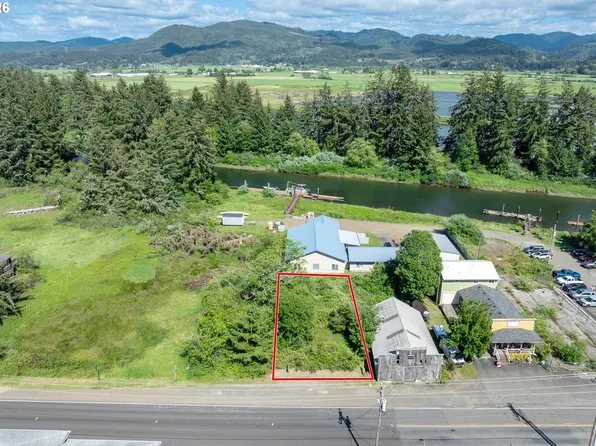 36055 7th St, Nehalem, OR 97131