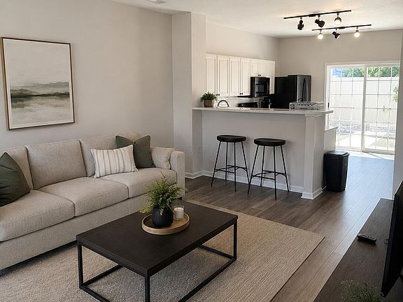 3rd image of 6049 Seabiscuit Dr #1