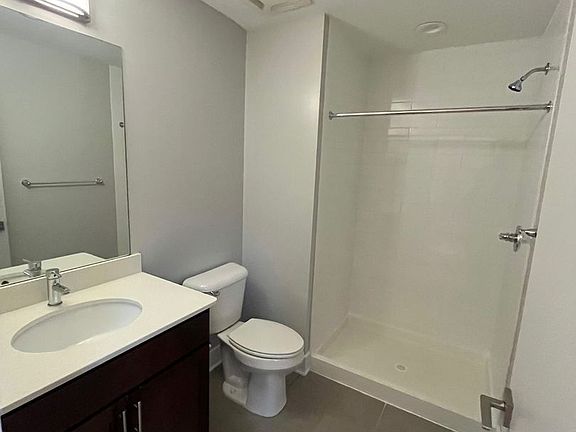 5th image of 518 E 13th St APT 2