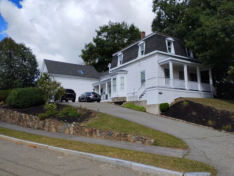 882 Main St #2