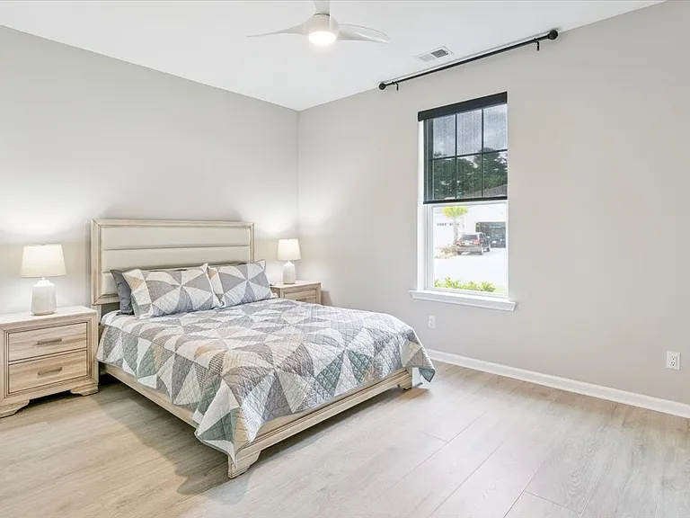 220 Landshark Blvd — Photo 1