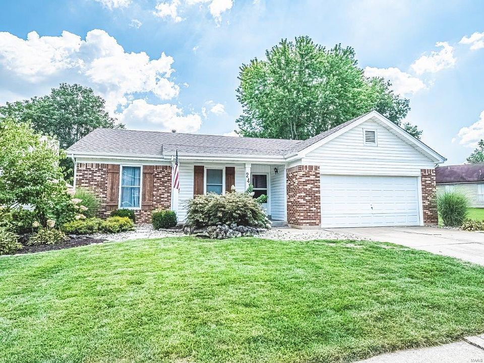 1st image of 241 Barrington Dr