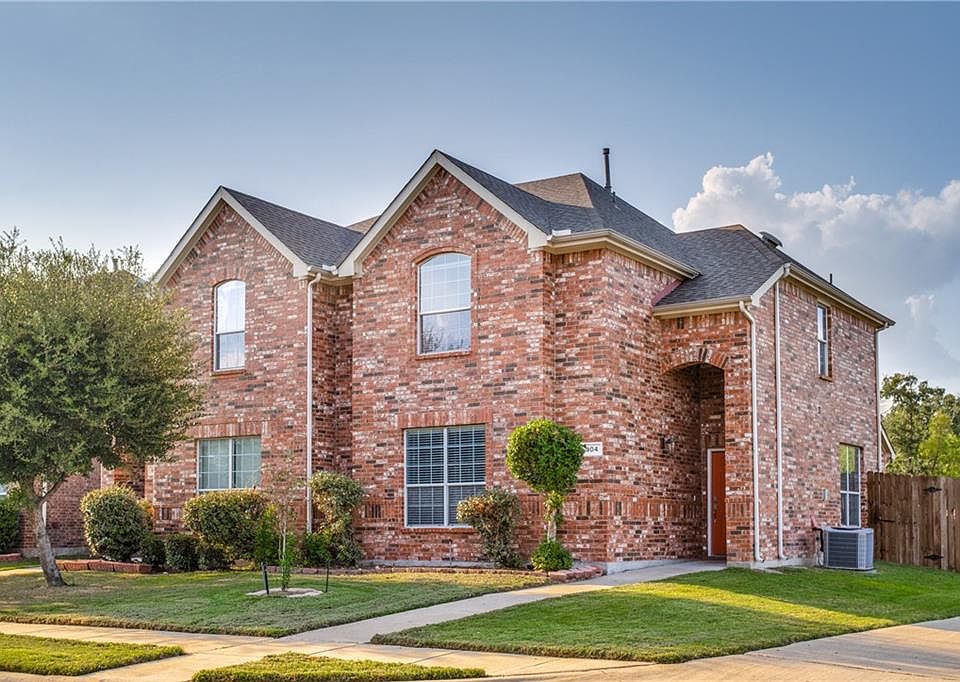 1st image of 904 Jamie Dr
