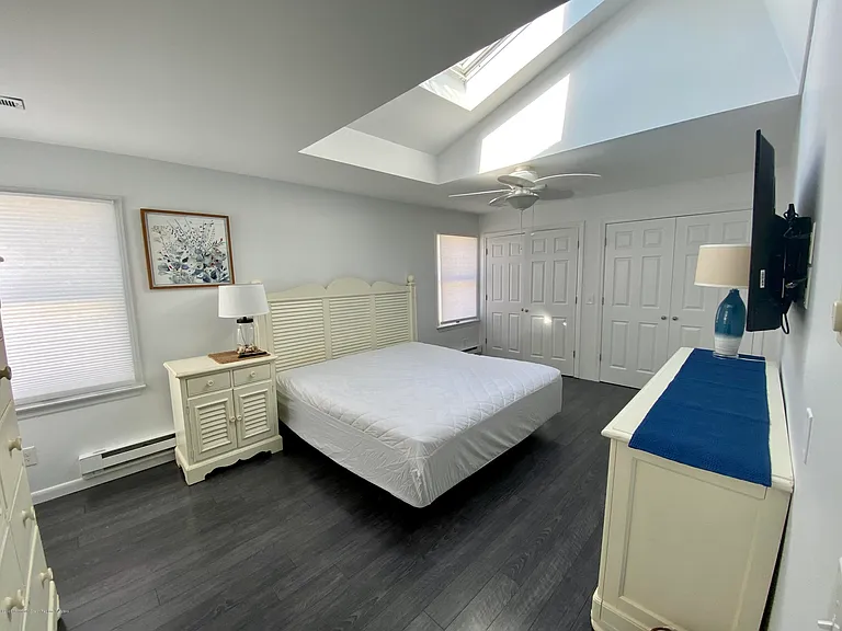 402 A St #DOWNSTAIRS — Photo 11