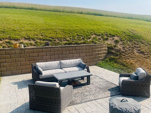 5th image of 63 Kingston Dr