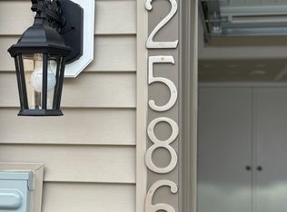 12586 Ovation Dr, Fairfax, VA 22033