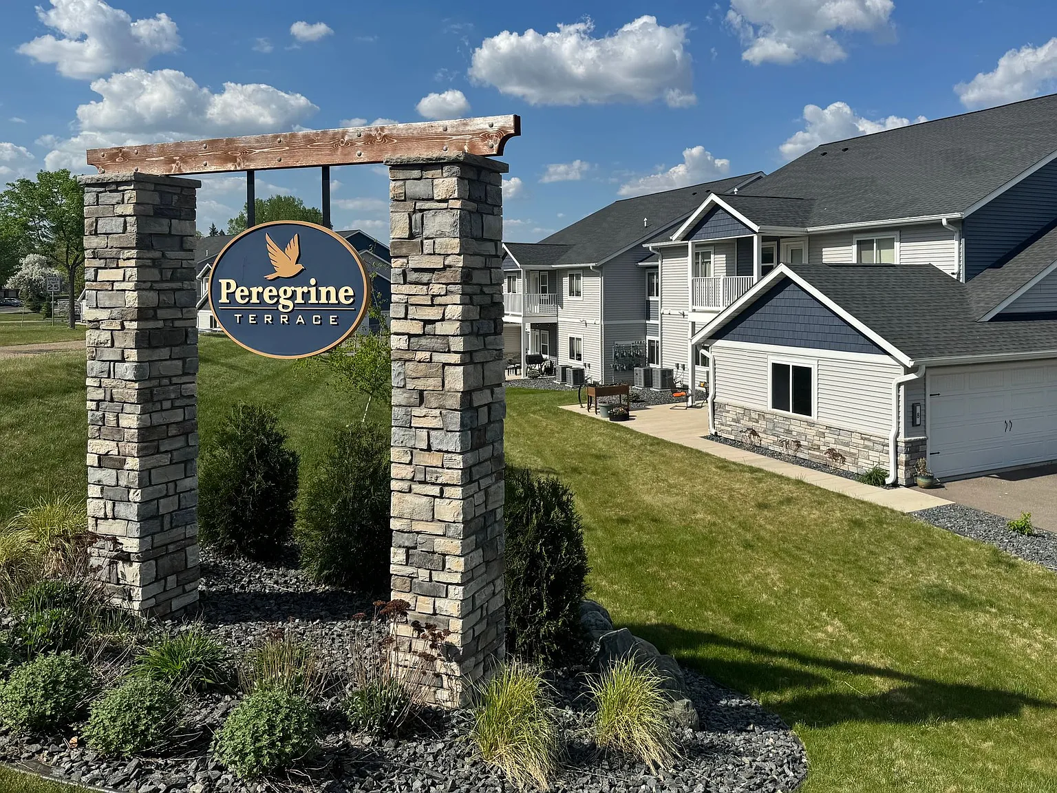 Peregrine Terrace — Photo 1