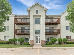 4525 1st Ave SW UNIT 8, Cedar Rapids, IA 52404