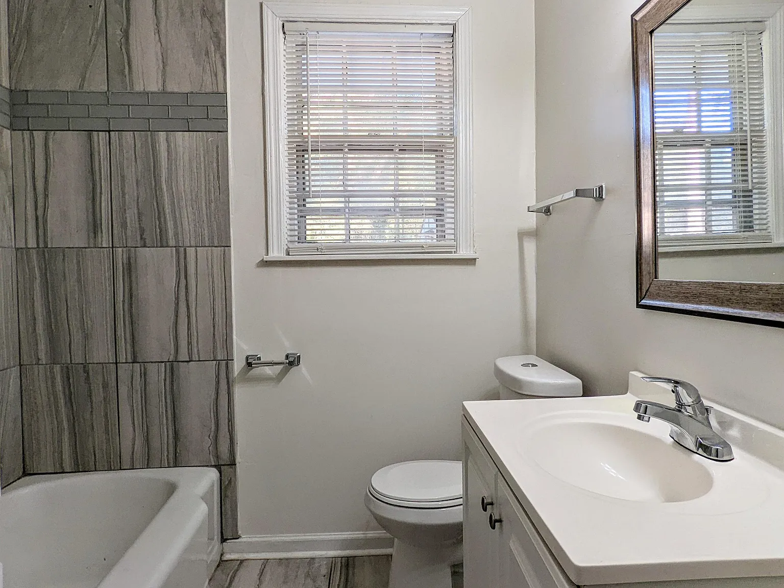 2 bed, 1.0 bath, 816 sqft, $850 — Photo 4