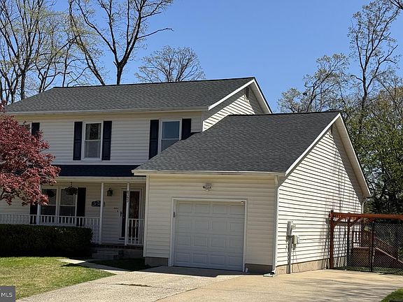 3rd image of 8393 Armstrong Dr