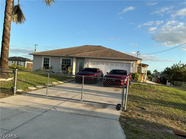 866 Chipley St, Lehigh Acres, FL 33974