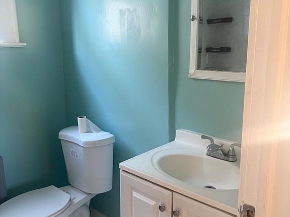 3rd image of 407 Chilton St