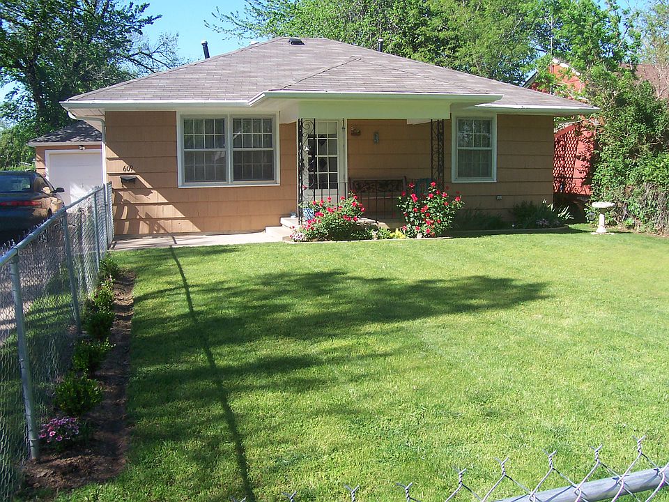1st image of 609 E Comanche Ave