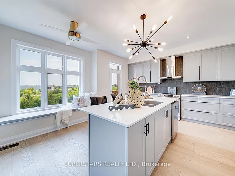 33 John Dallimore Dr — Photo 10