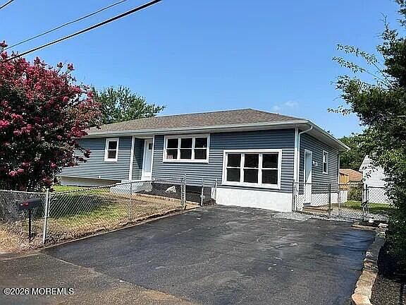 1st image of 126 Apple Avenue