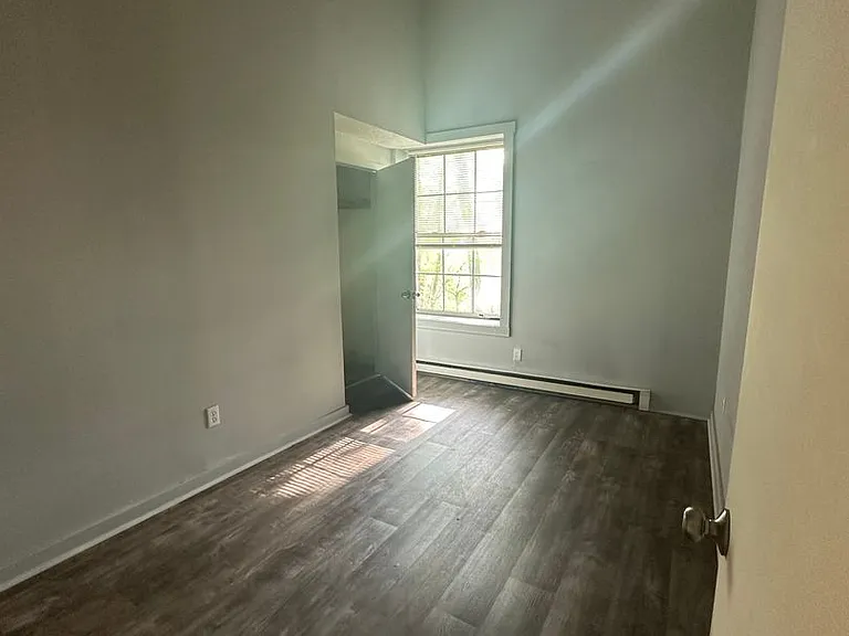 340 West St — Photo 4
